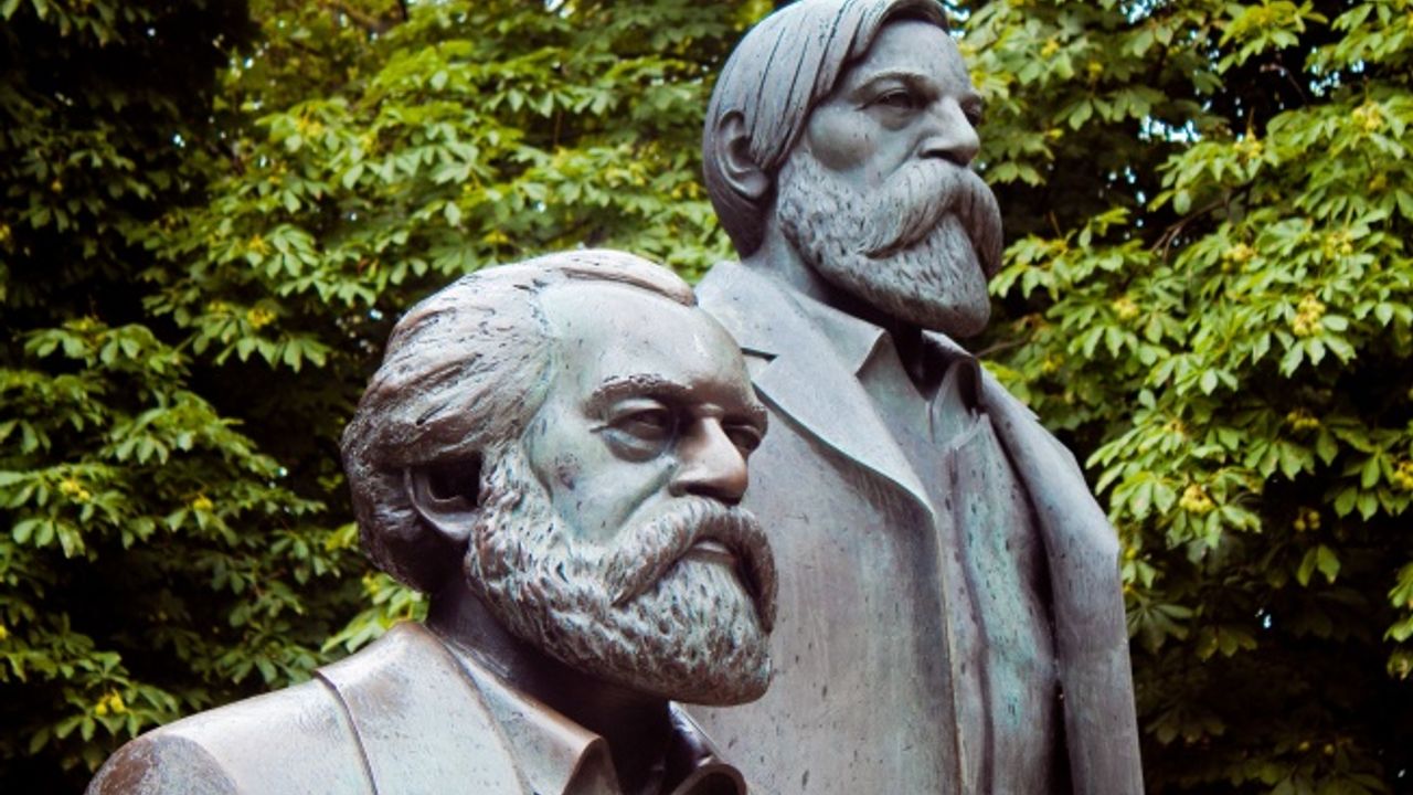 İngiltere sosyalizm korkusu: Okullara talimat gitti