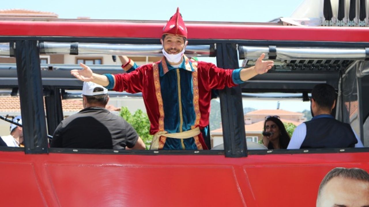 Antalya'da şarkılar anneler için söylendi