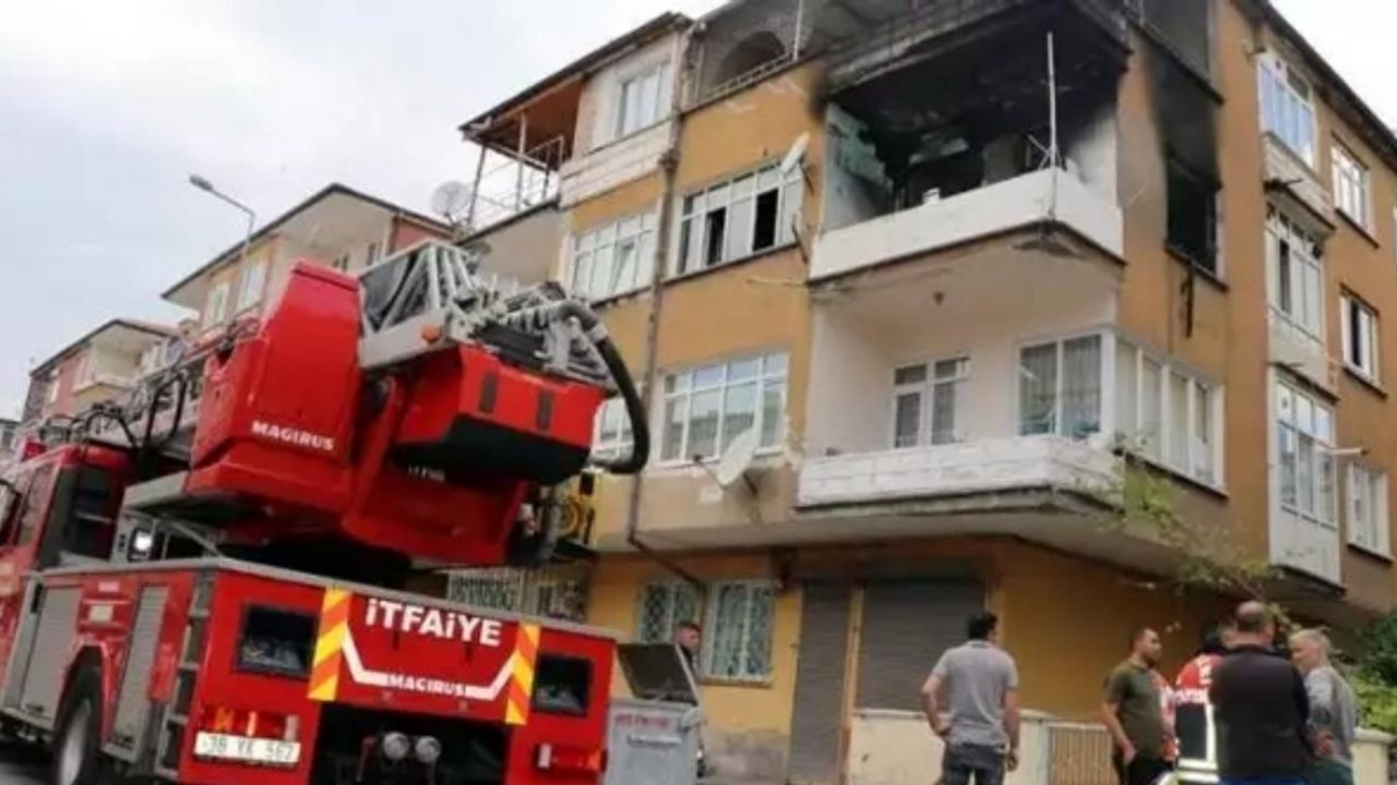 Ev sahibiyle tartışan kiracı daireyi yaktı