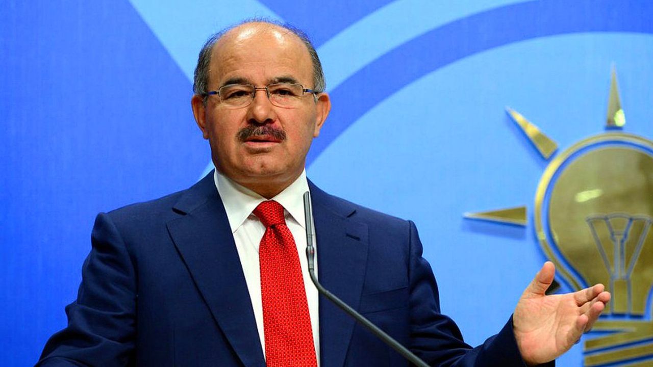 AKP'li Çelik: Altılı masayı gören Ak Partililer şapkayı önüne alıp düşünmeli