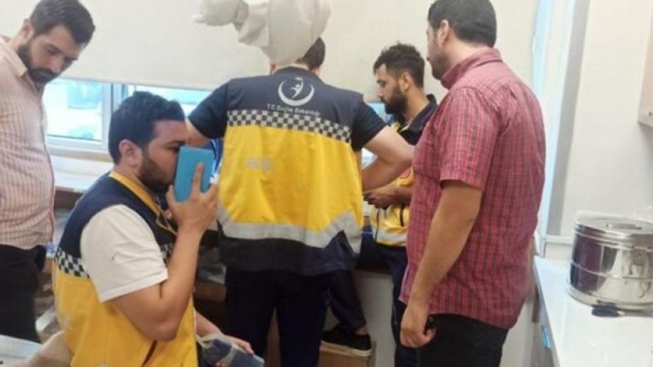 Entübe bebek nakli yapan ambulans şoförüne saldırı