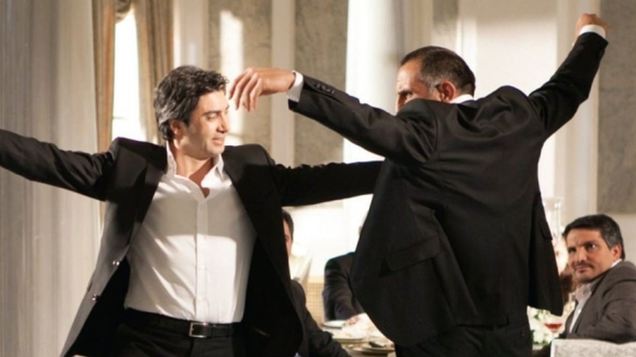 Kız kardeşinden geline Kurtlar Vadisi konseptli düğün kutlaması
