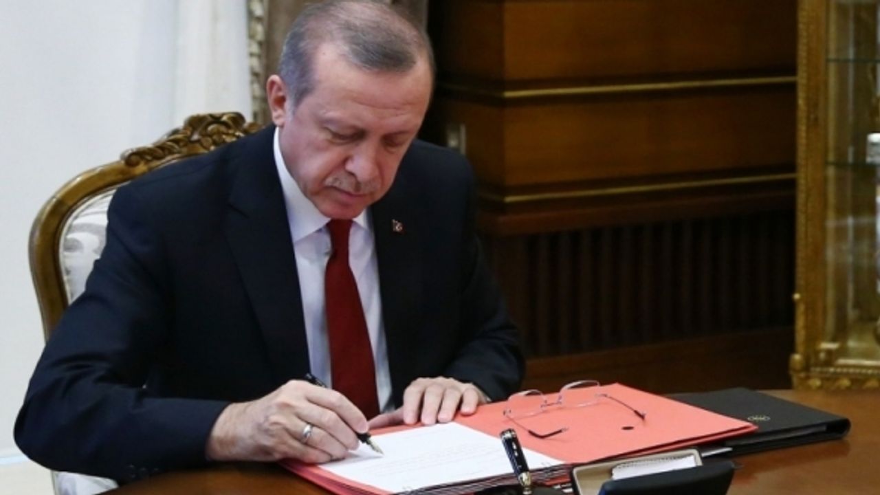 Resmi Gazete'de yayımlandı: Erdoğan başkan ve ikinci başkanı görevden aldı