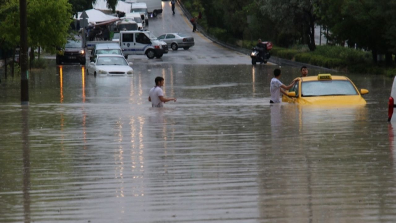 Sel baskınlarıyla sarsılan Ankaralılara bayram için yeni uyarı