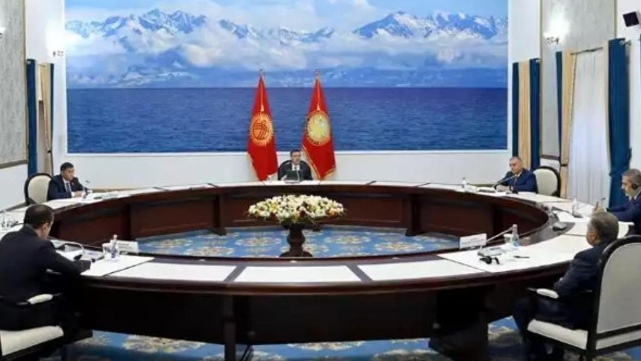 Türk istihbaratları Kırgızistan'da bir araya geldi