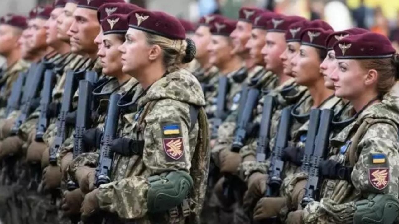 Ukrayna'da 'kadın asker' krizi: Halk ayaklandı