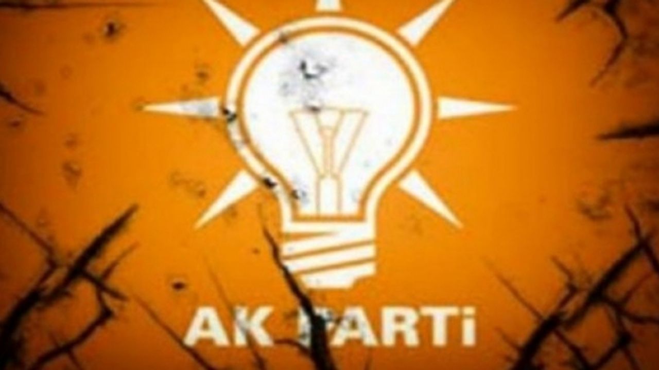 AKP istifa depremi: Belediye başkan adayı ile eski il başkanı  CHP'ye katıldı