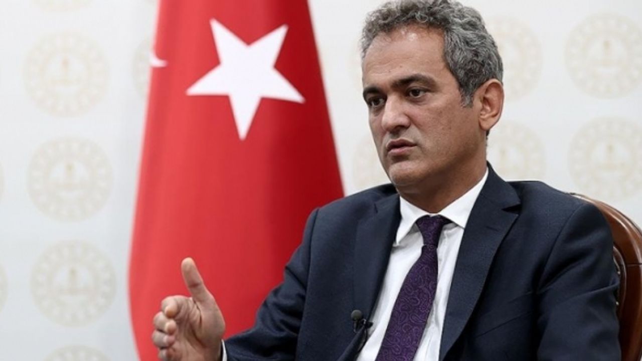 Bakan Özer'den bir garip 'öğretmenlere sınav' açıklaması
