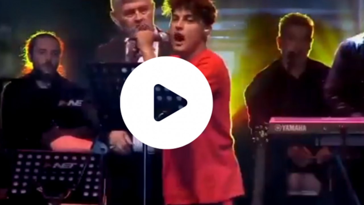 Bakanlık konserinde 'iz bırakan' protesto: Konya uyan artık, AKP'ye oy verme