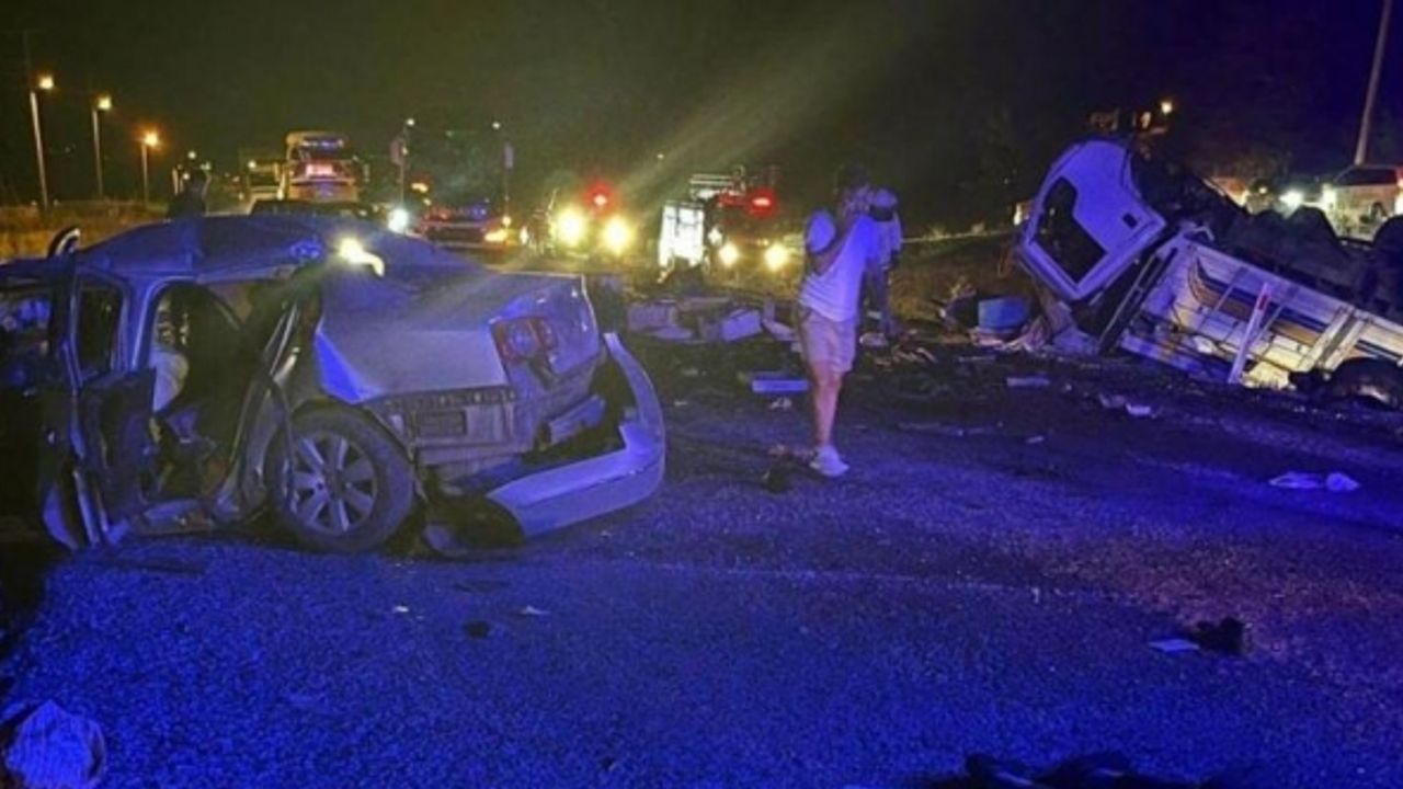 Bir trafik kazası daha: Eski belediye başkanları dahil 5 ölü, 2 yaralı