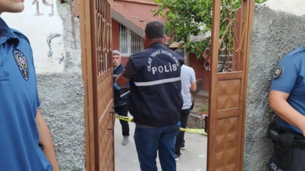Adana'da kadın cinayeti: Kafasına taşla vurarak katletti