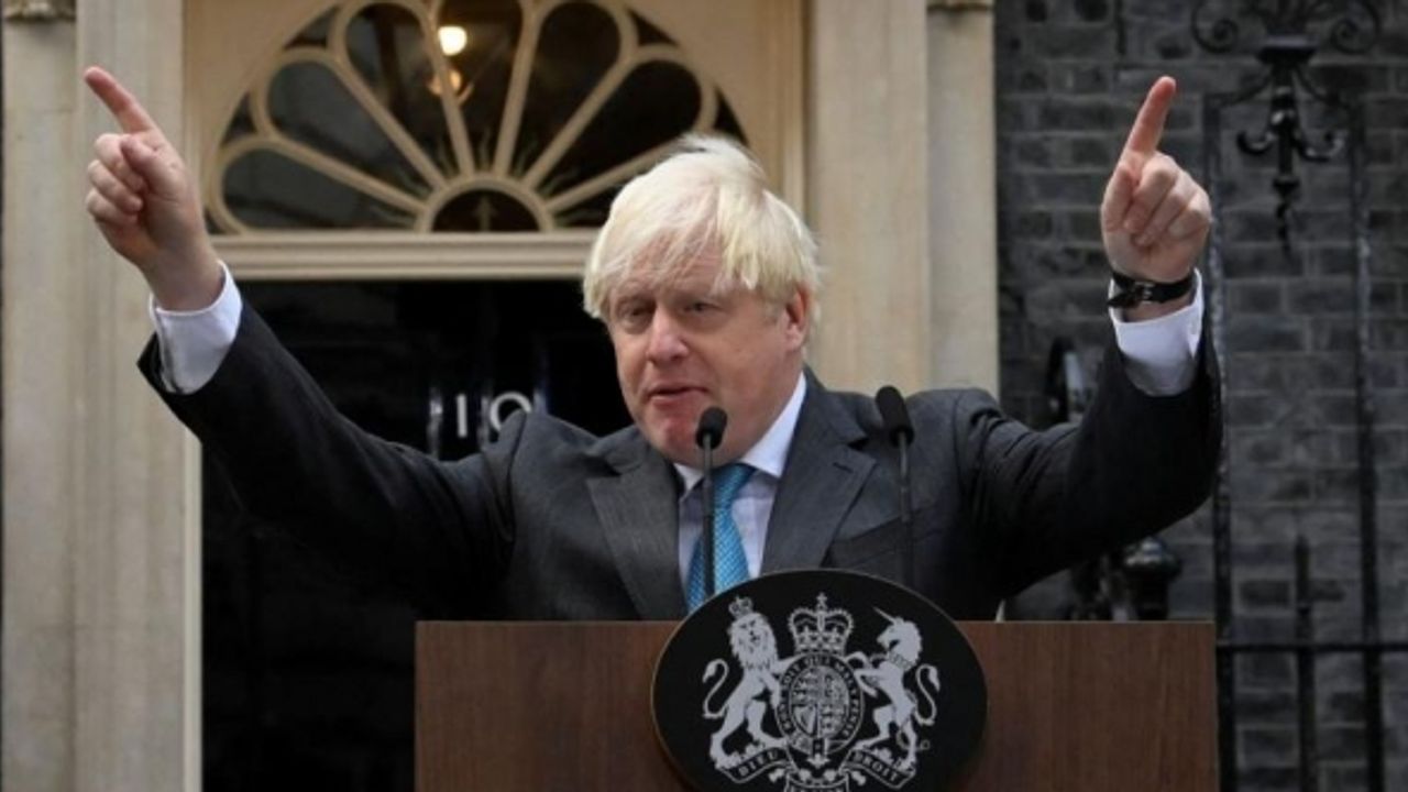 Boris Johnson böyle veda etti: İşlevini yerine getirmiş olan roketlerden biriydim