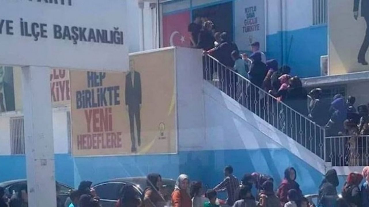 'Erdoğan'ın mitingine katılana market çeki!'