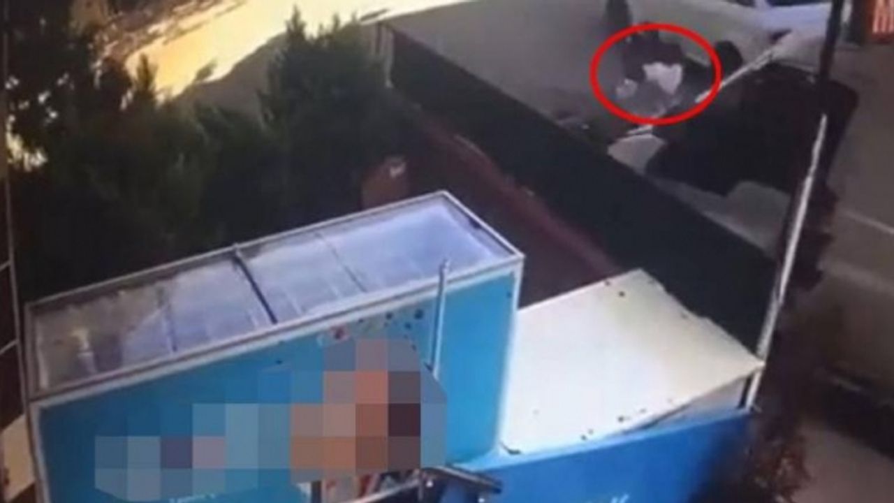 Karısını taciz eden kişiyi araçla ezdi