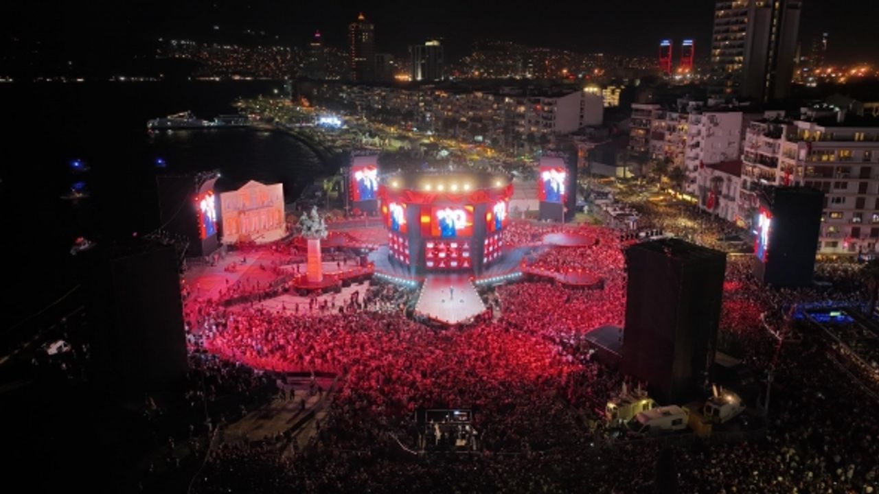Teyit.org: Tarkan'ın İzmir konserine 2 milyon kişi gelmedi