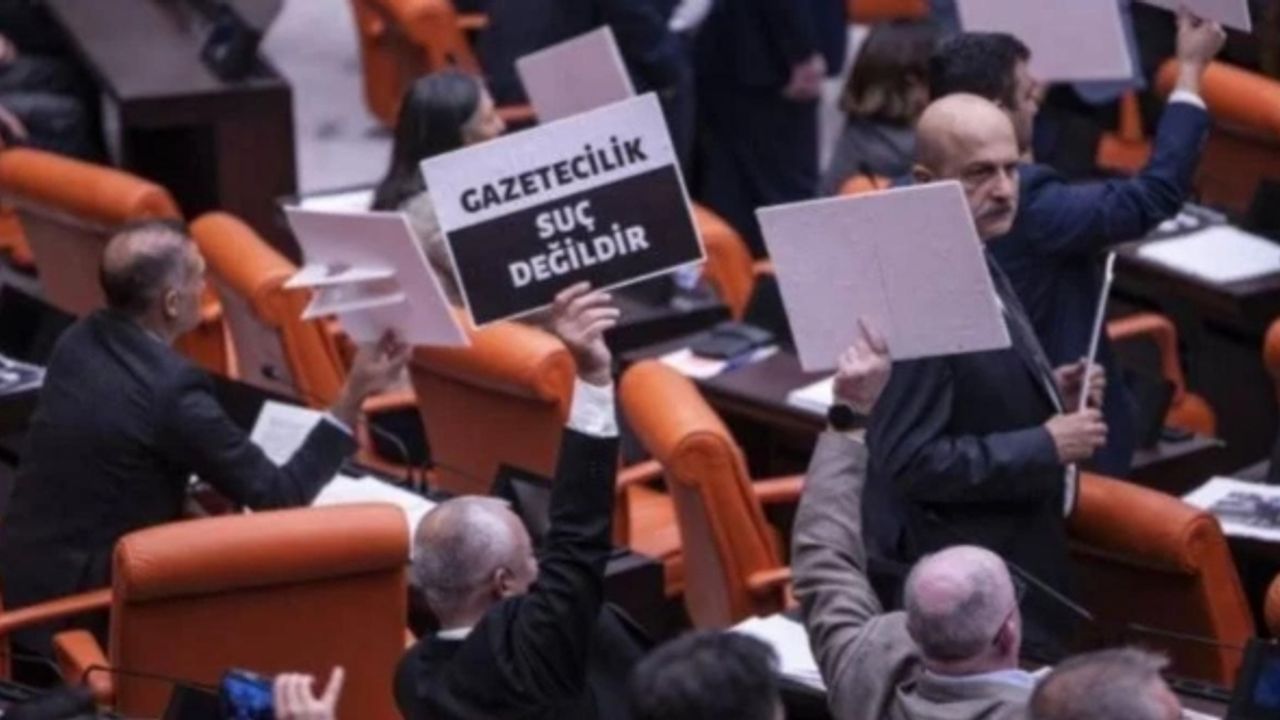AYM 'sansür yasası'nda ilk incelemeyi tamamladı