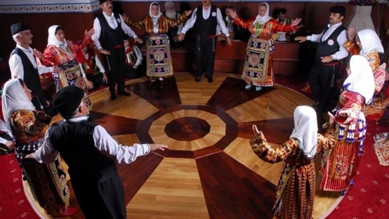 Cemevinin önüne şüpheli paket: 5 şüpheli gözaltına alındı