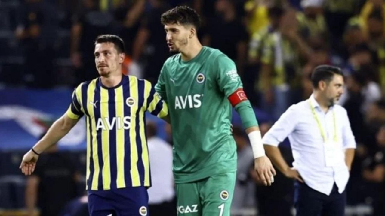Fenerbahçe'de Altay Bayındır'dan derbi mesajı