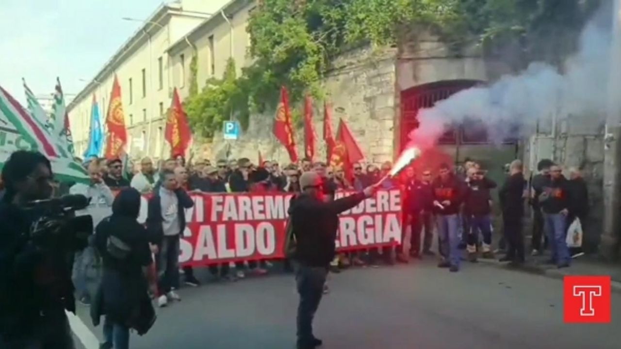 Fransa'dan sonra İtalya: İşçiler ayakta