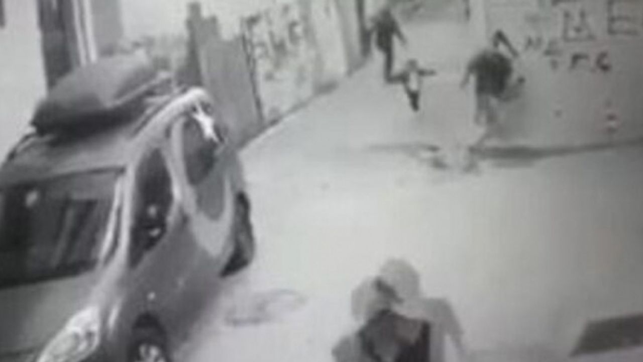 Kızını okula götüren babayı kurşun yağmuruna tuttular