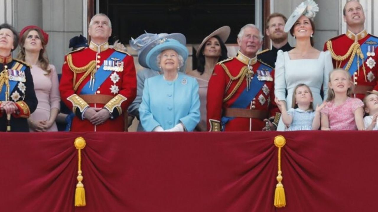 Kraliçe Elizabeth’in mirasında aslan payı kimin olacak?