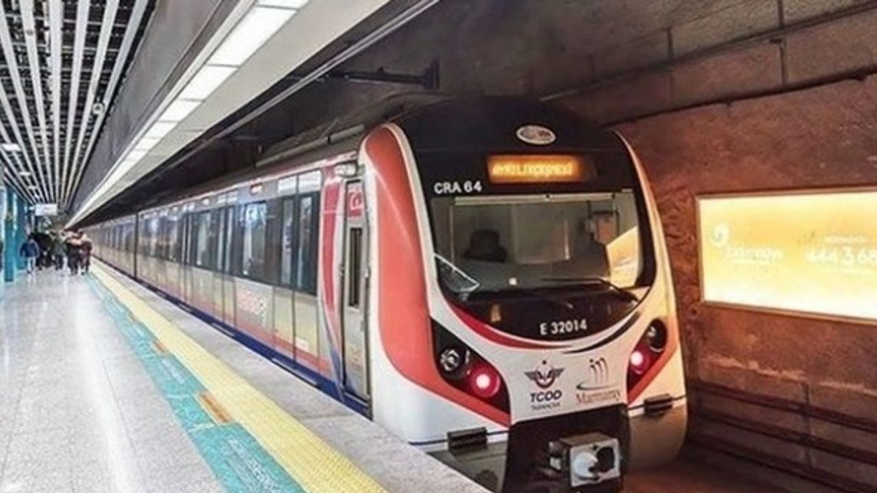 Marmaray'da bir kişi intihar etti