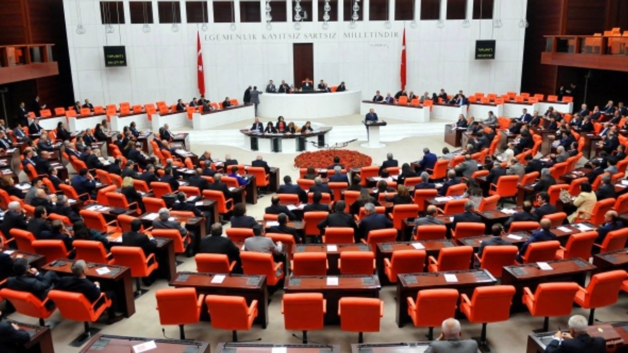 Meclis ve Sayıştay'ın bütçeleri Meclis'ten geçti