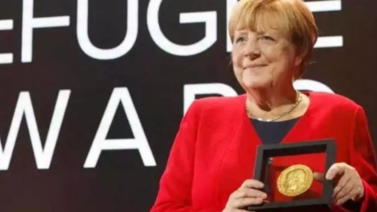 Mülteci ödülü alan Merkel'den Türkiye'ye övgüler