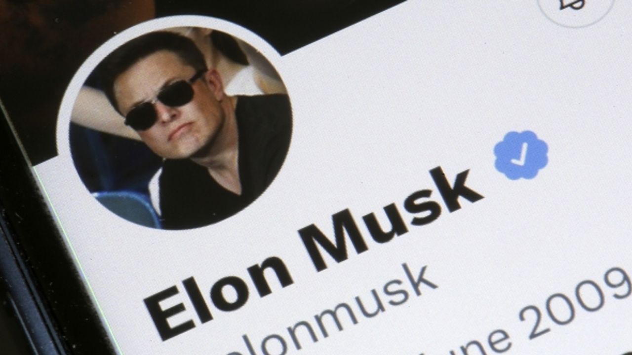 Musk'ın Twitter için ilk icraatı: O özellik artık paralı oluyor