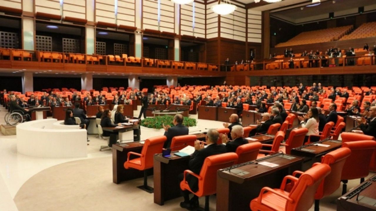 AKP TBMM'de İyi Parti ve HDP’yi 'gözlüyor'