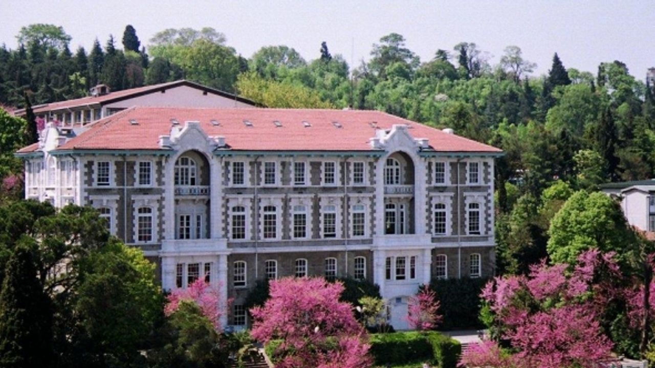 Boğaziçi Üniversitesi'nin iş ilanında 'erkek olma' zorunluluğu