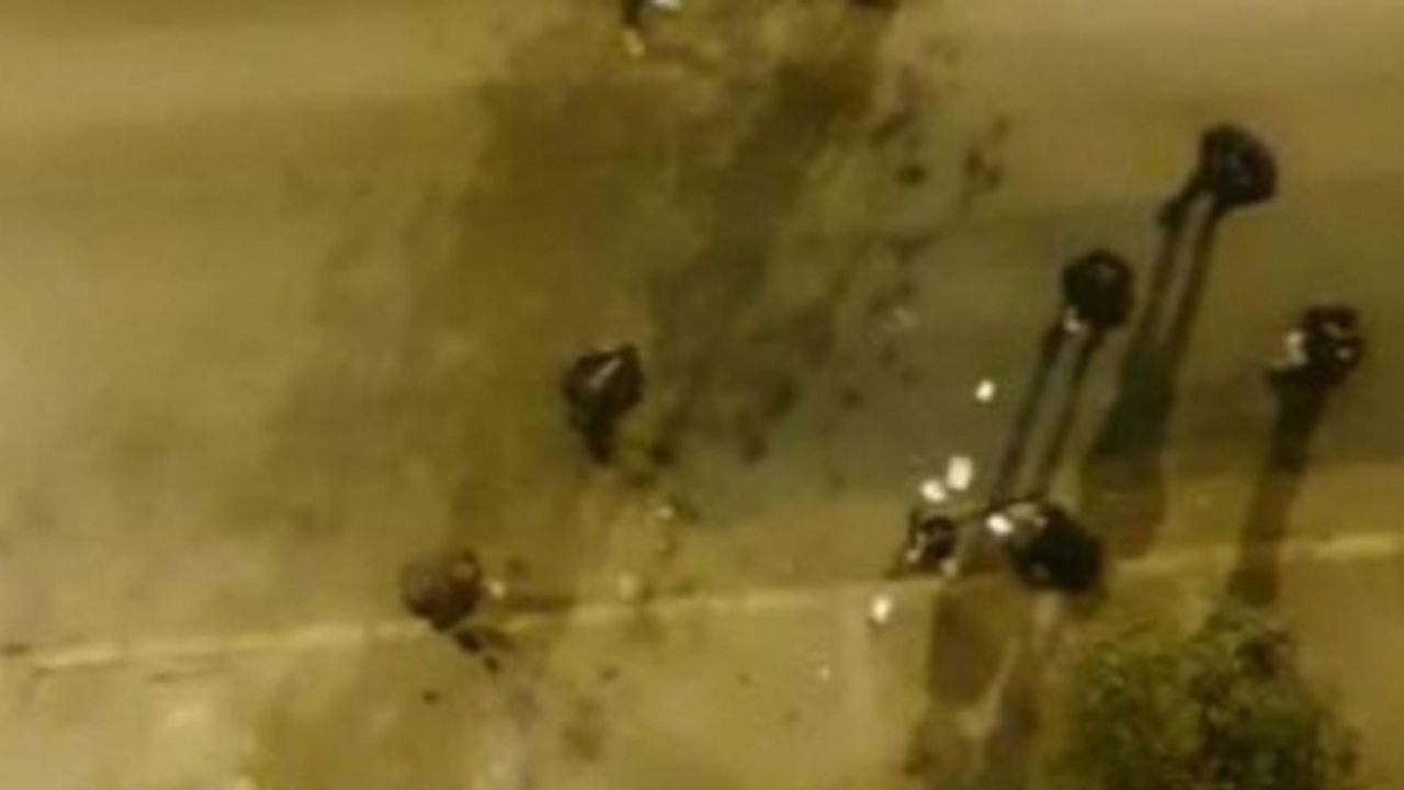 İzmir'de şüpheli bir çanta imha edildi