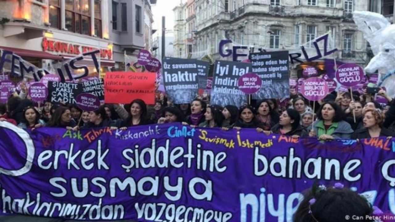 Kaymakamlık, 'kadına şiddete hayır' demeyi yasakladı