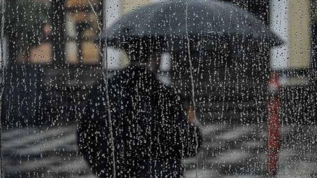 Meteoroloji’den sarı ve turuncu kodlu uyarı: Sağanak ve fırtına geliyor!