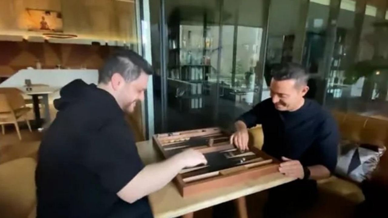 Mustafa Sandal'la tavla oynayan Hüseyin Baş: Adam kazandı