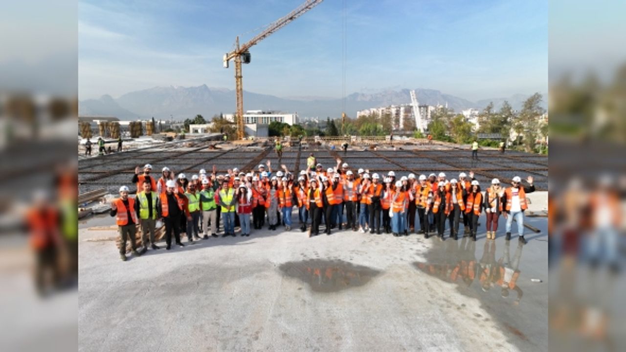 MAKÜ'lü öğrenciler katlı otopark projesini inceledi