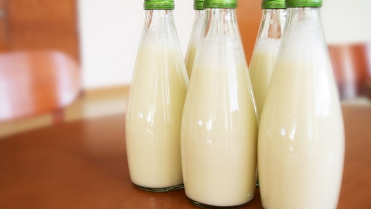 Çiğ süt fiyatını Fransızlar mı belirliyor?
