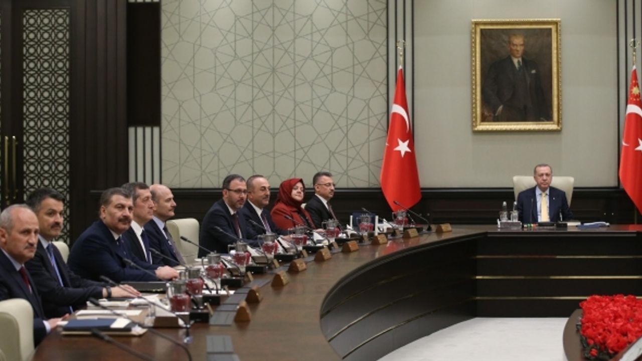Kabine toplanıyor: Gündem borçlar