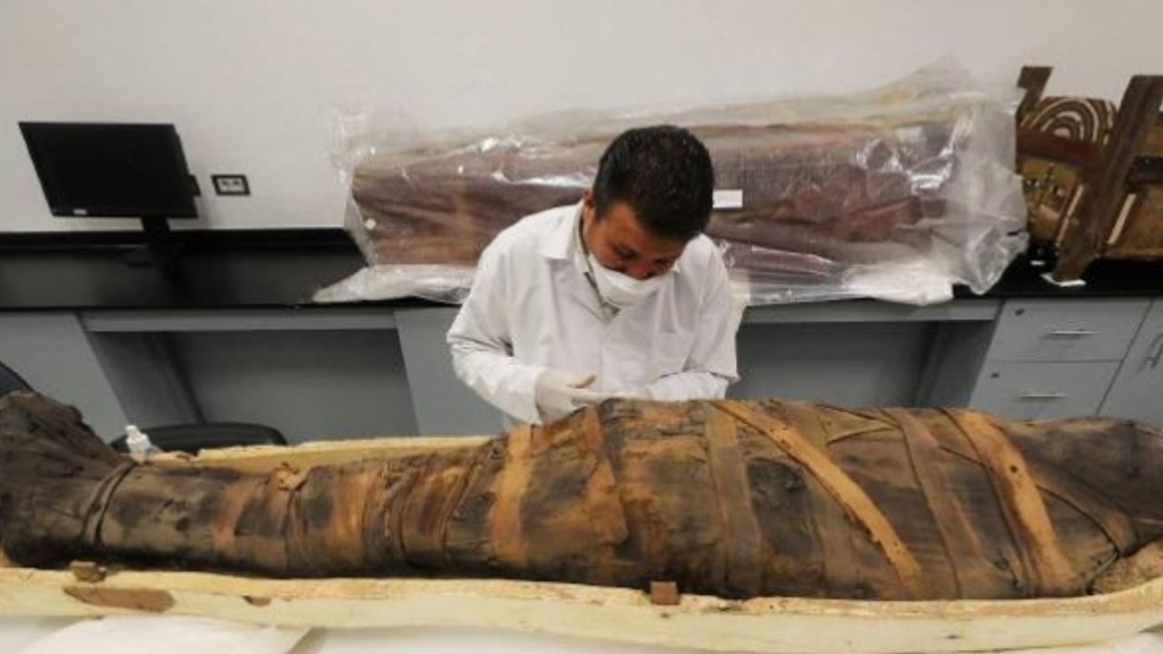 Mısır'da 4 bin 300 yıllık mumya bulundu