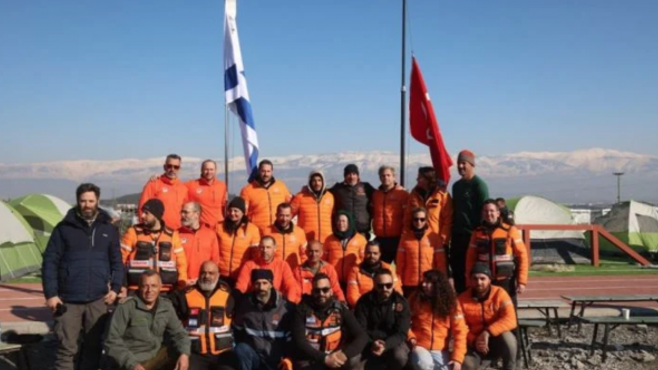 15 can kurtaran İsrail ekibini ölümle tehdit ettik! Gittiler!