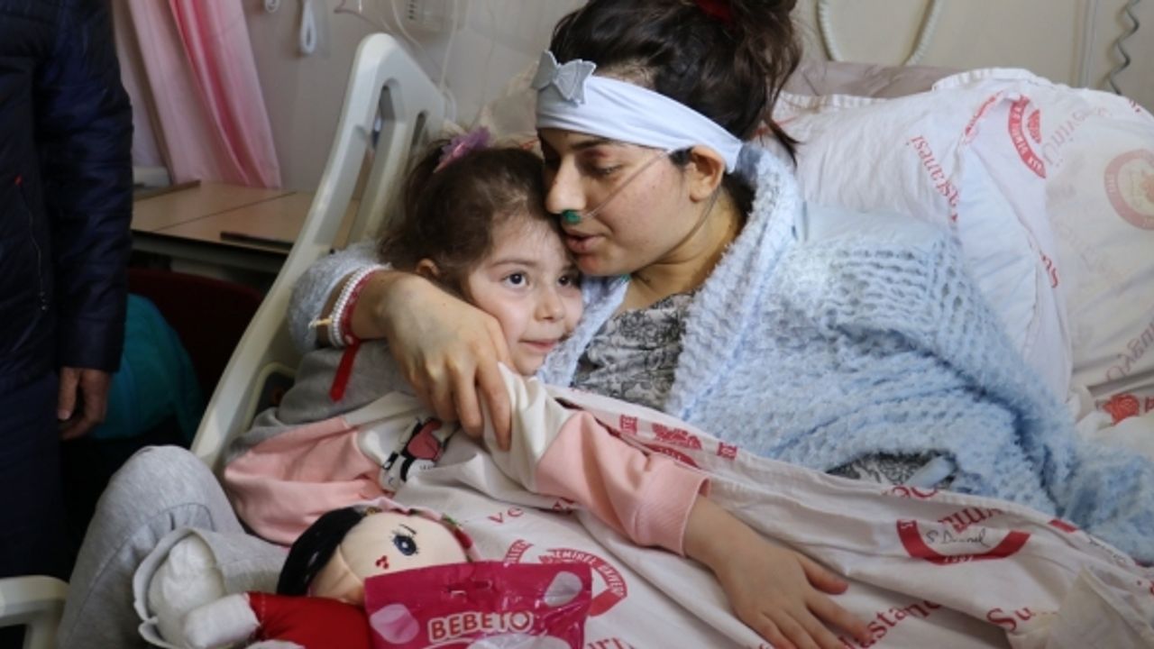 Bir bacağını kaybeden küçük İrem annesine kavuştu