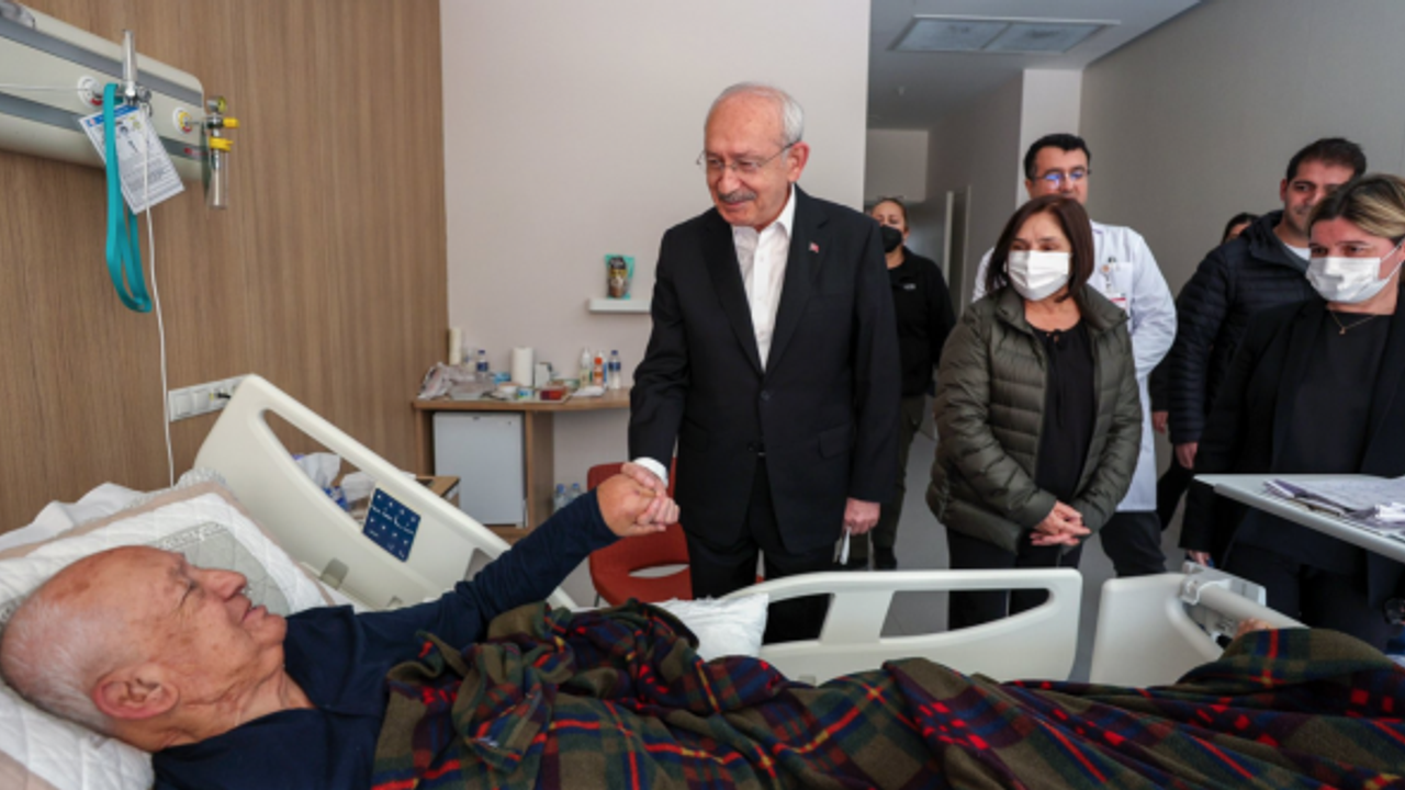 Birlikte bu zor günleri aşarak yıkılan kentlerimizi omuz omuza ayağa kaldıracağız