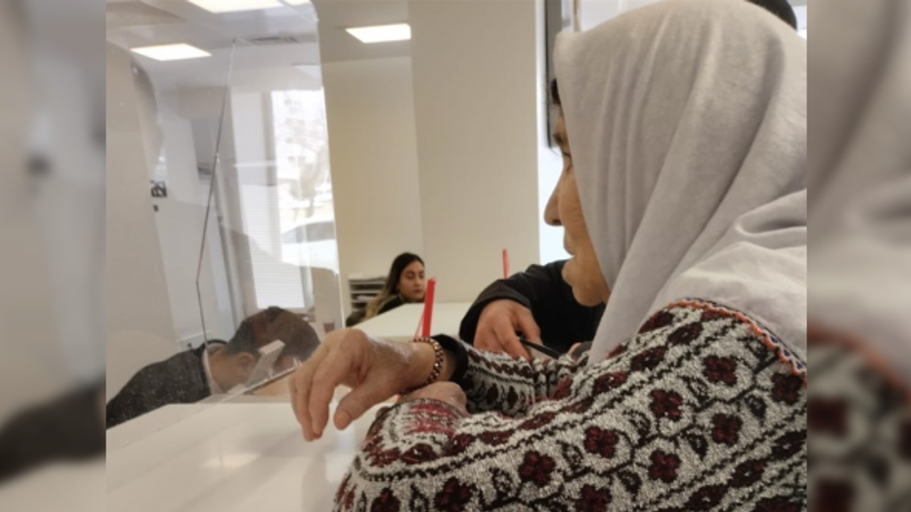 Elif nine 234 bin lira bağışta bulundu