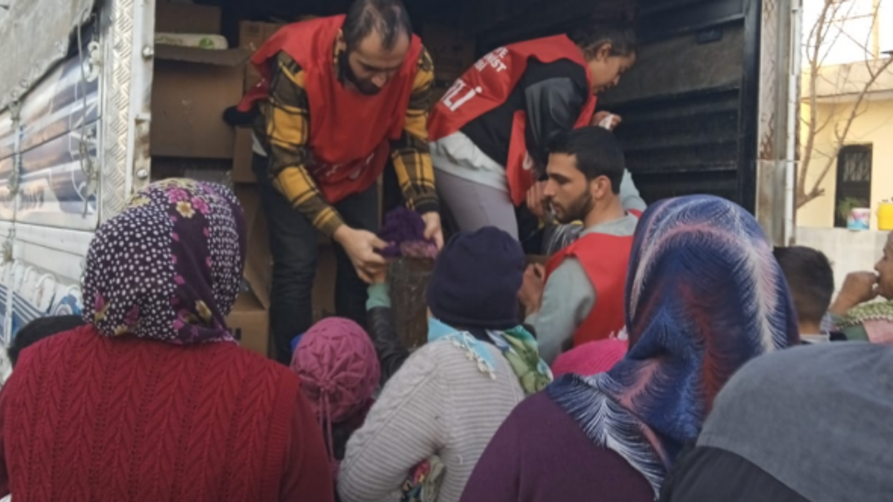 Polis, Osmaniye'de yardım dağıtan 10 TKP'liyi gözaltına aldı