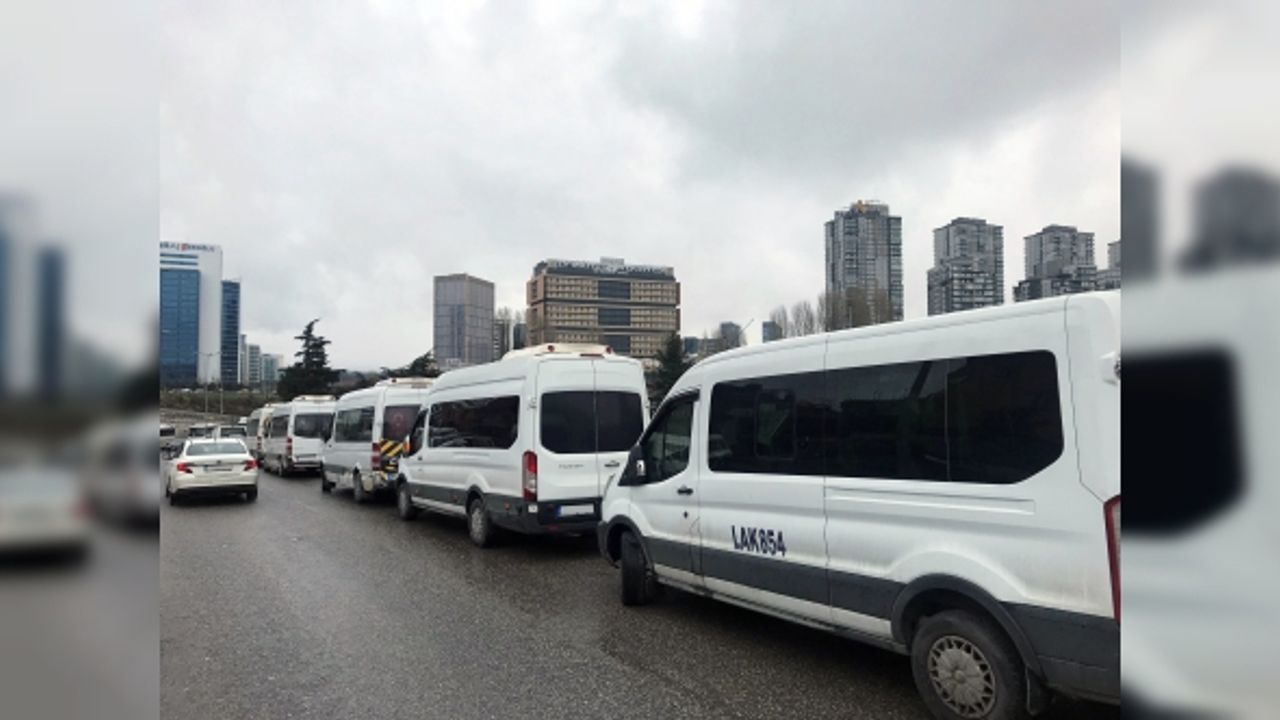 Servis araçlarına İSPARK ücretsiz, süre sınırı yok