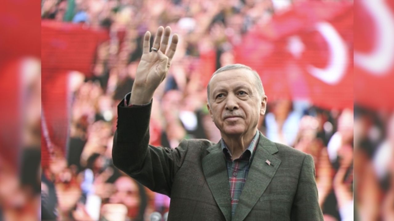AKP'li Cumhurbaşkanı'nın A Haber izlediğinden şüpheleniliyor