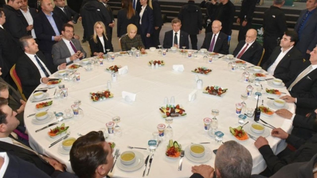 Kılıçdaroğlu, Gelecek Partisi'nin iftar programına Katıldı