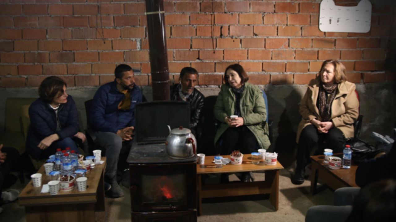Kılıçdaroğlu ve Kaftancıoğlu Nurhak'ta gece yarısı depremzedeleri dinliyor