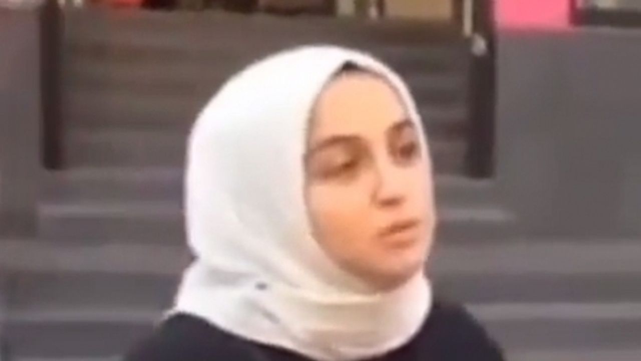 Sokak röportajında konuşan genç  "Ekran başında 2 rekât namaz kılanın iyi bir insan olduğunu düşünüyorsanız yanılıyorsunuz''