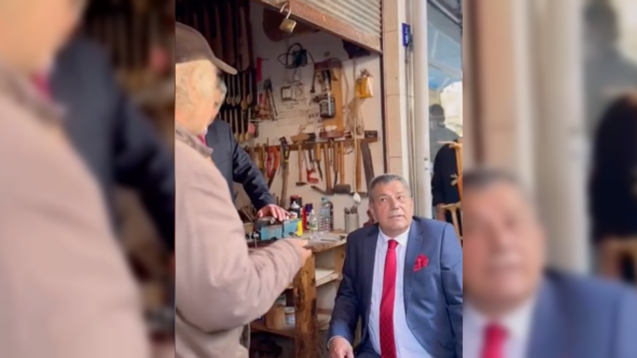 Kemençemun telini kesup ekleyeyim mi? 20 sene bekledum daha bekleyeyim mi?